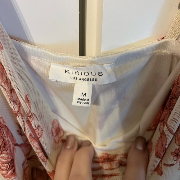 Elegant Floral Maxi Dress in Cream and Pink - Picture 5 of 5